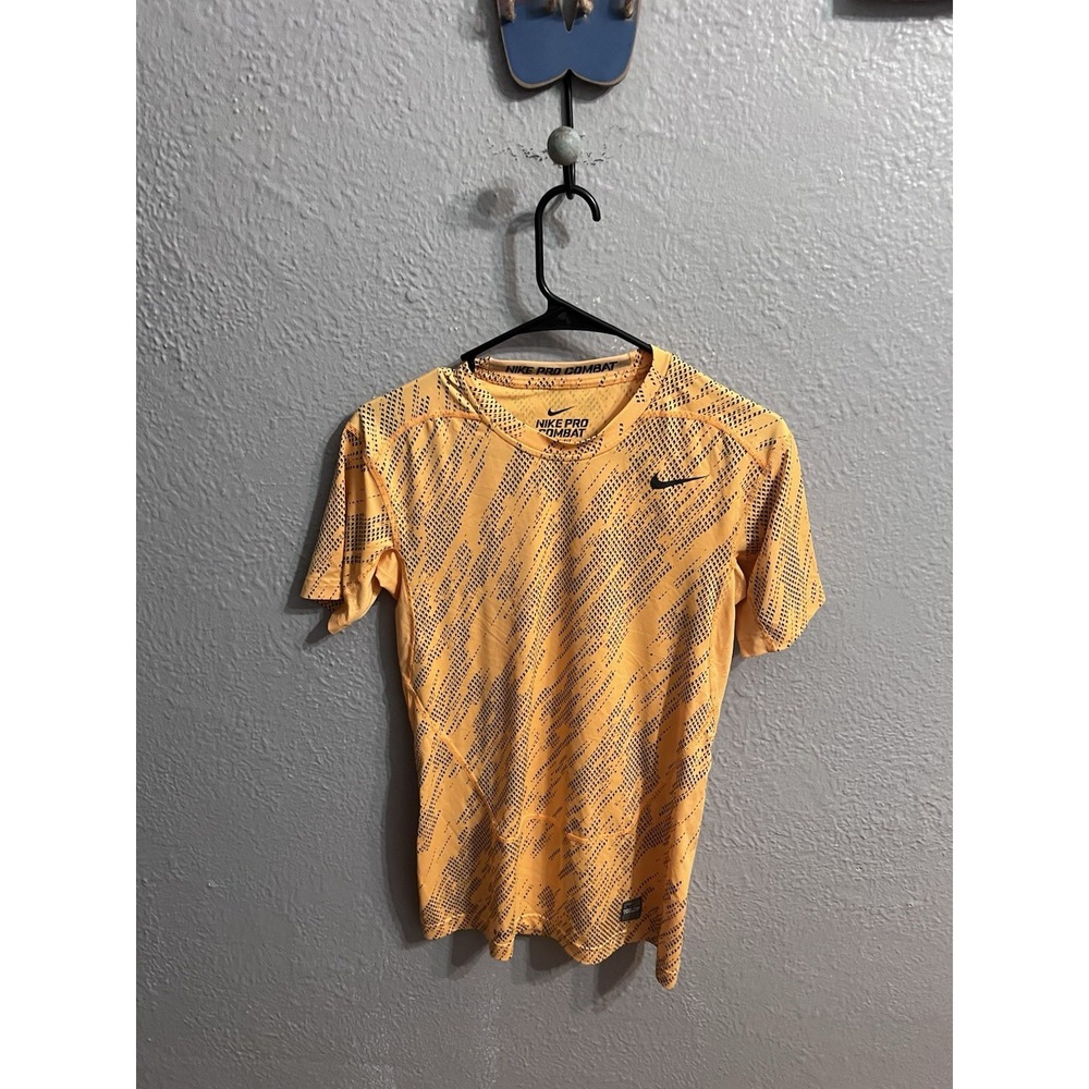 Nike Pro Combat Compression Fitted T-Shirt Men's Size Medium Orange